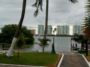 cancun airport togrand royal lagoon