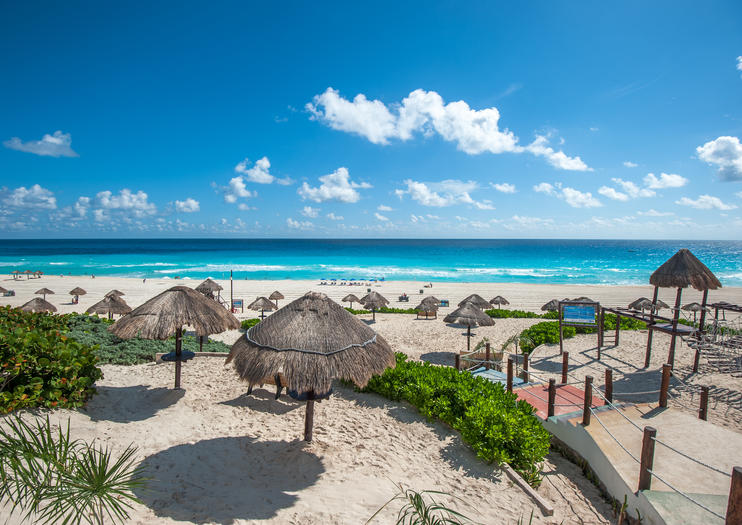 delfines beach in cancun