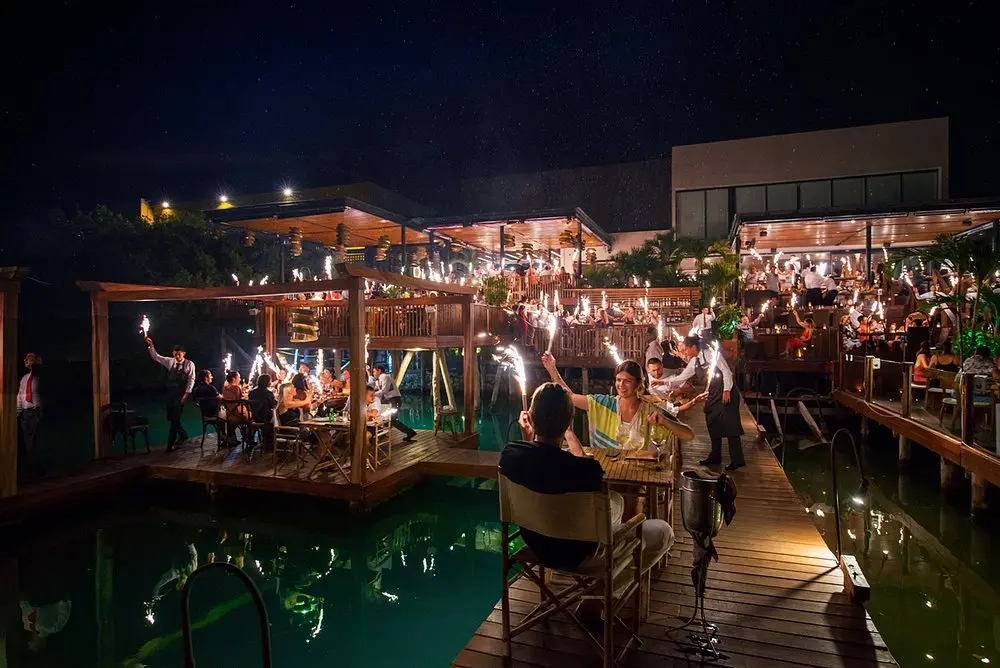 Rosa Negra, one of the most popular restaurants in Cancun located in front of Lagoon Nichupte.