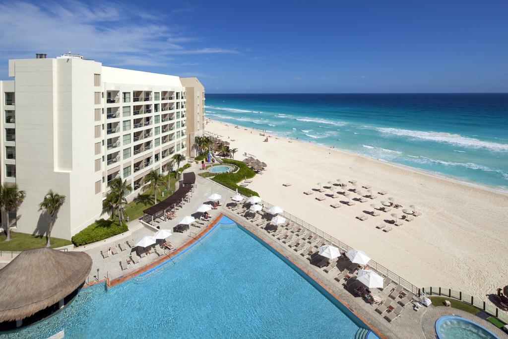 All-inclusive resorts in Cancun for Valentine's Day