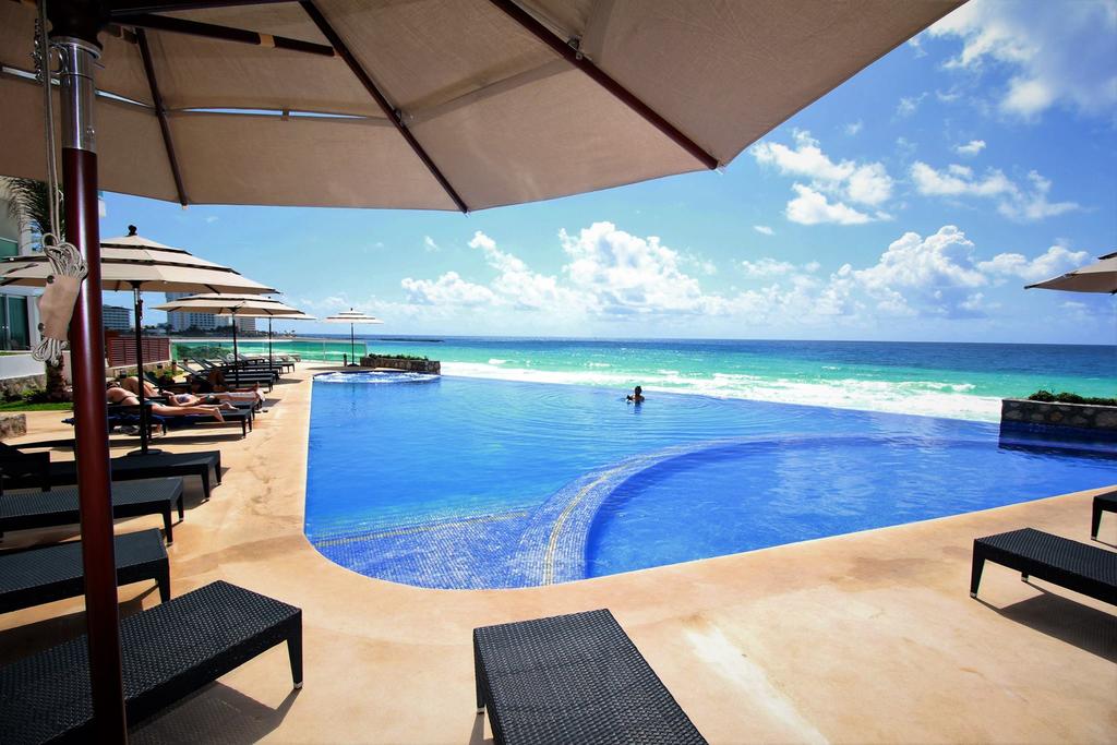 Cancun Airport to Ocean Dream Cancun