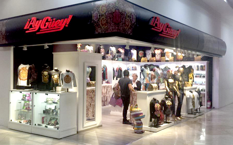 ay guey cancun airport
