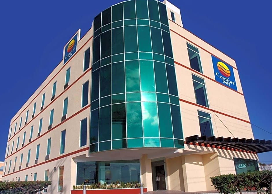 hotels with transportation cancun airport to comfort inn