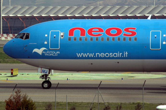 neos airlines
