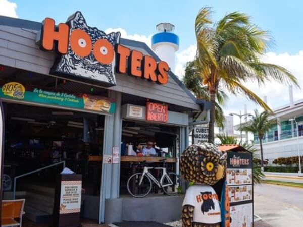 Hooters cozumel restaurants