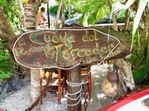 La Cueva del Pescador akumal restaurants