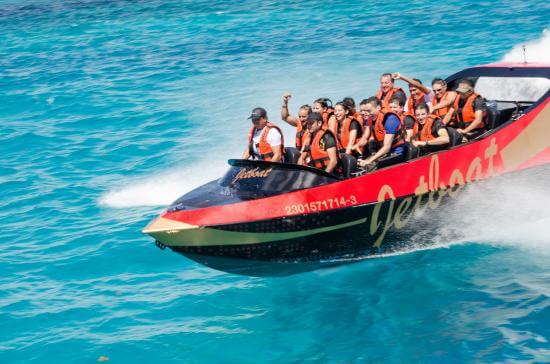 extreme activities in cancun jetboat