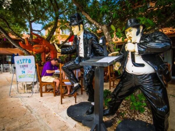 hippo puerto aventuras restaurants