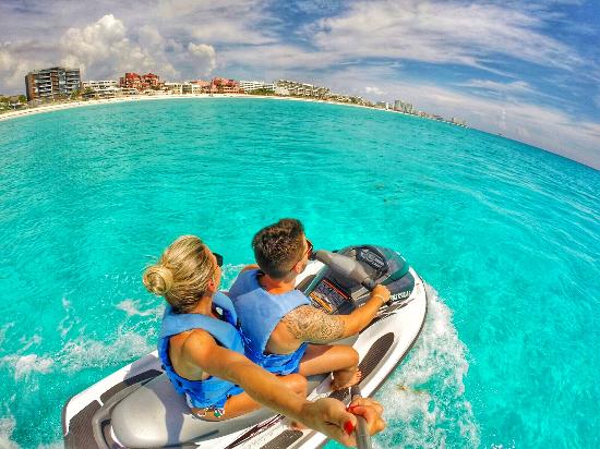 jet ski cancun extreme activities