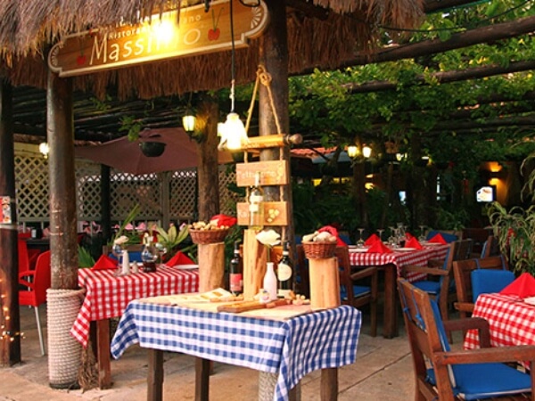 massimo puerto aventuras restaurant