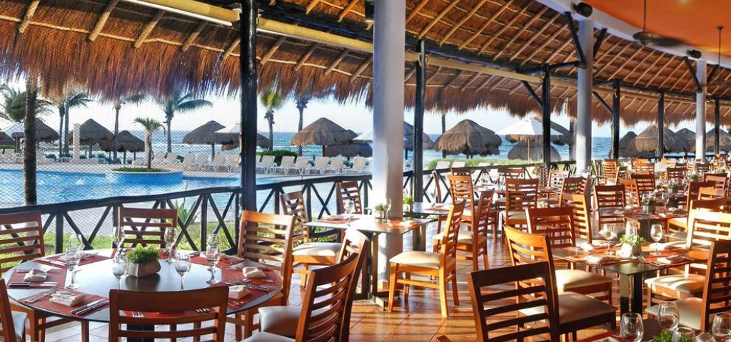 puerto aventuras restaurants