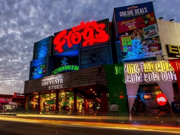 señor frogs cancun nightclubs