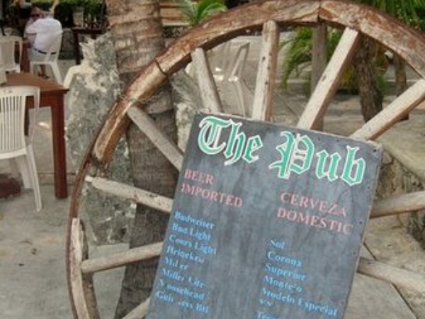 the pub puerto aventuras restaurants