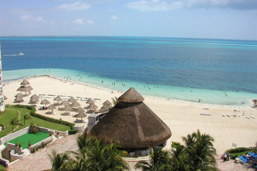 cancun airport to langosta beach cancun