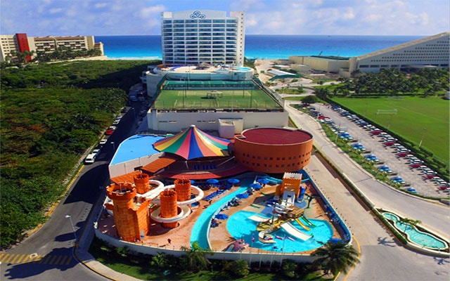 How to enjoy Cancun traveling with kids?