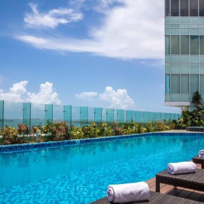 Fiesta Inn Cancun pool