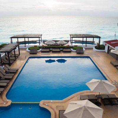 GR Caribe By Solaris Deluxe All Inclusive Resort Cancun pool