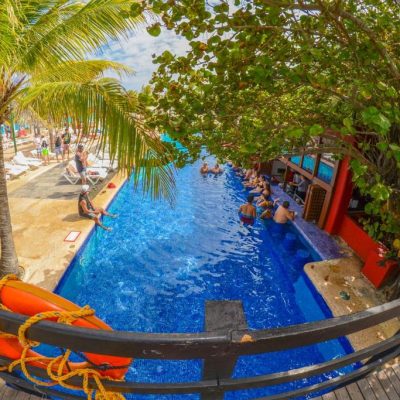 Grand Oasis Cancun pool