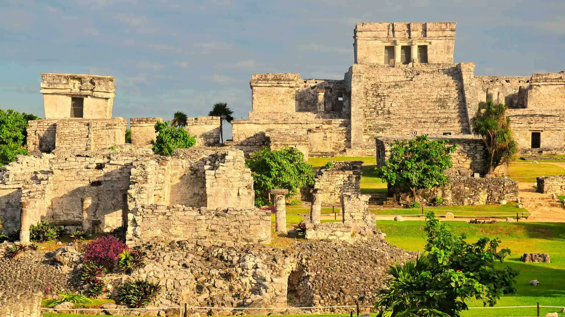 Mayan Ruins of Tulum Mayan Ruins of Tulum