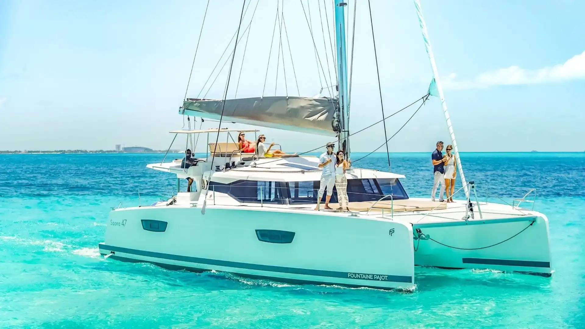 Isla Mujeres Catamarán Tour